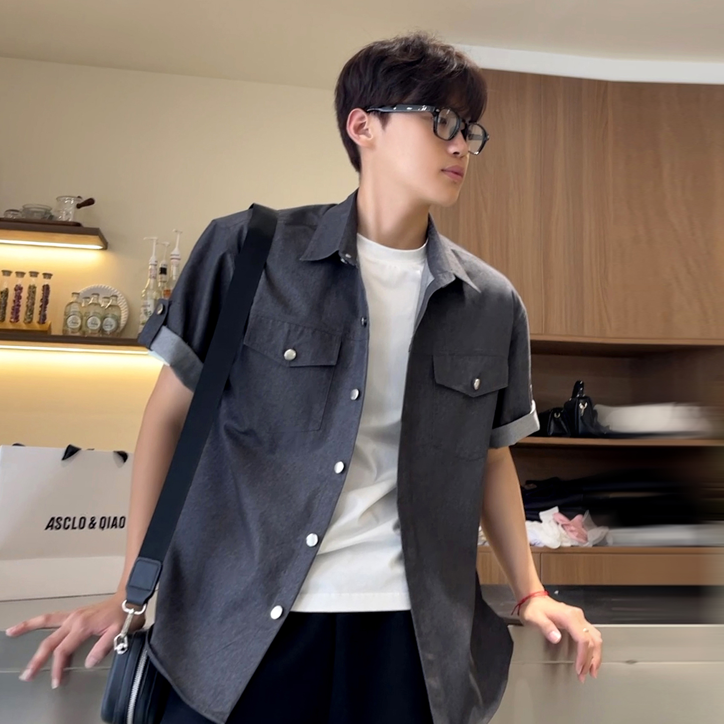 碧舍新款韩版宽松简约男士牛仔布衬衫休闲时尚百搭高级感短袖衬衣