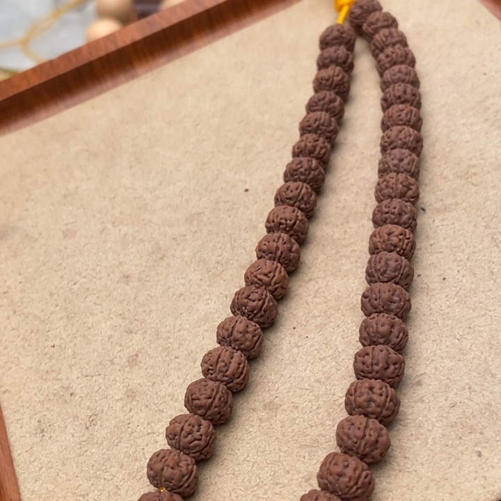 我***溜吊坠金刚菩提纯血老树王手持