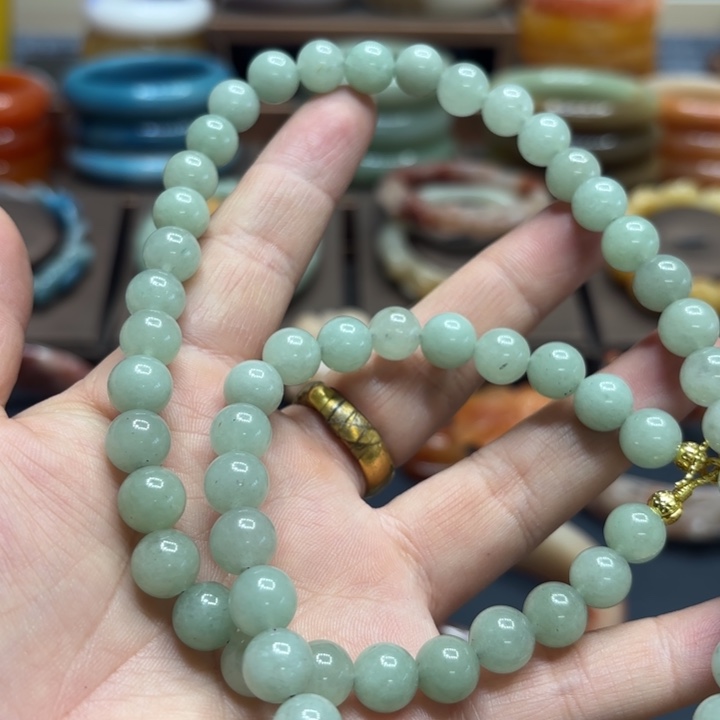 石英岩玉合金颈饰