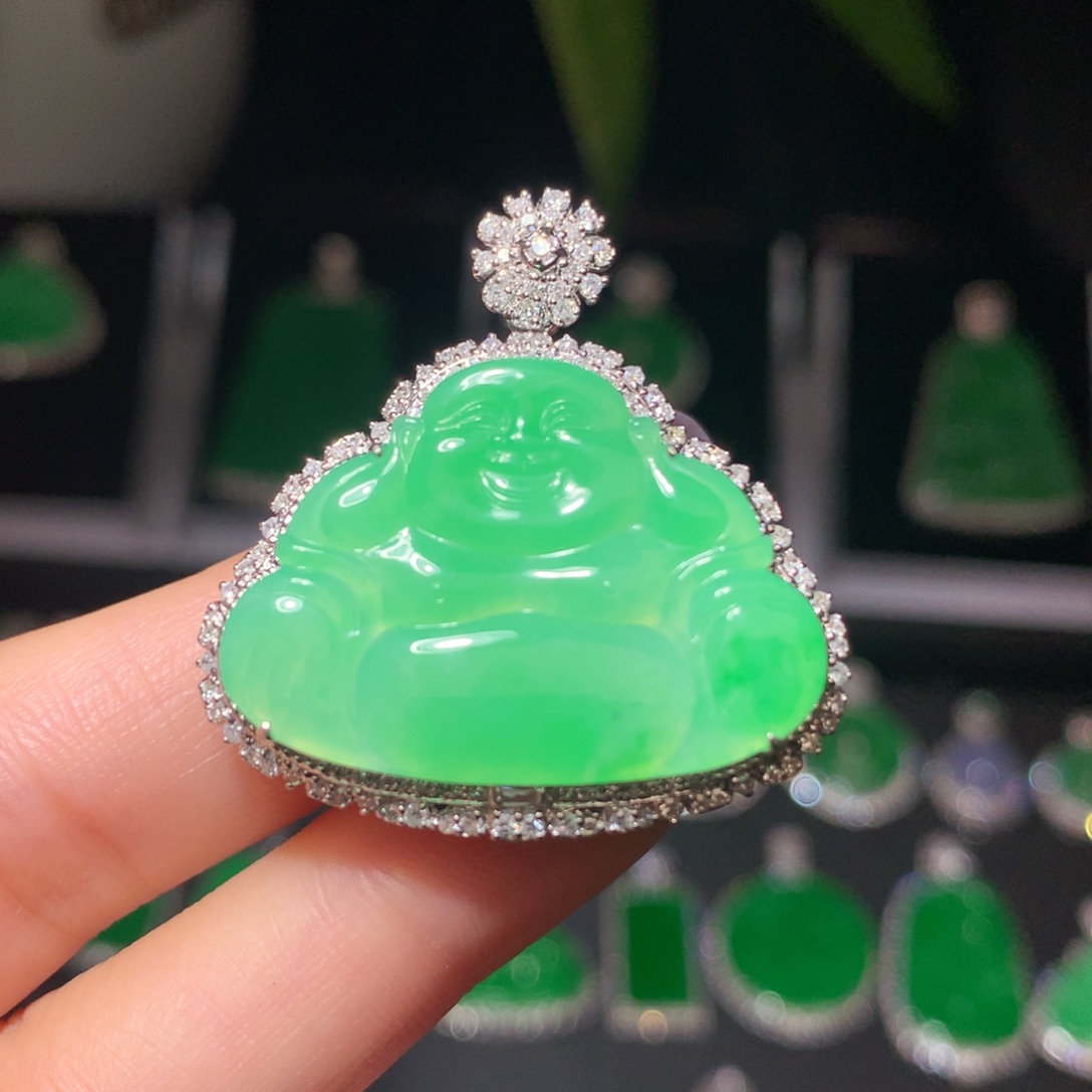 翡翠颈饰18K金镶嵌翡翠