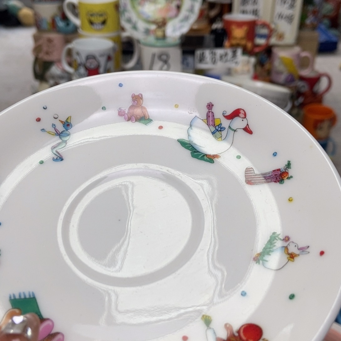 摆件六**。陶瓷哈哈哈哈哈