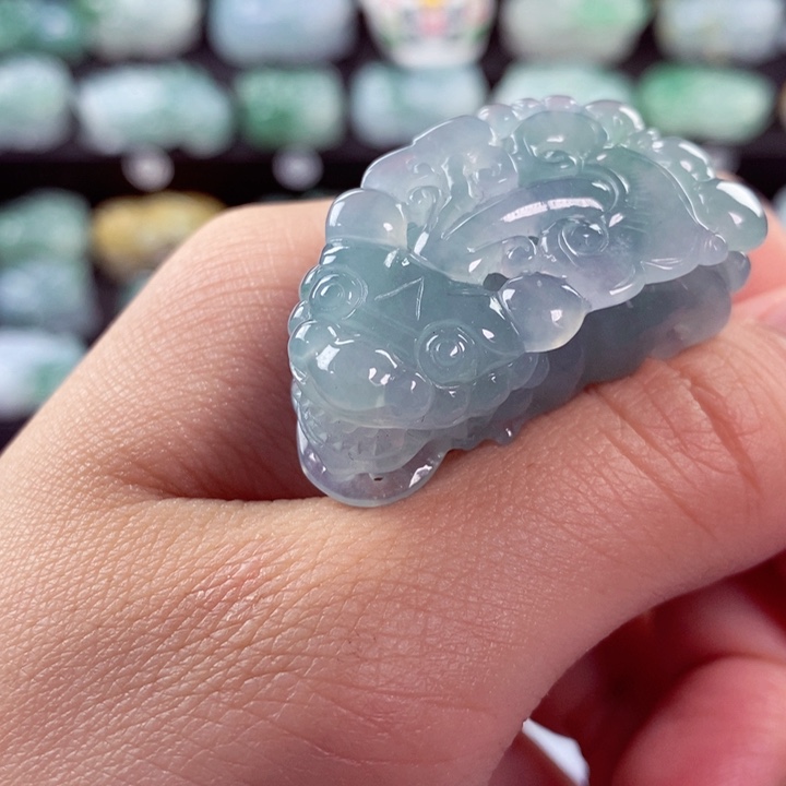 翡翠颈饰未镶嵌天然