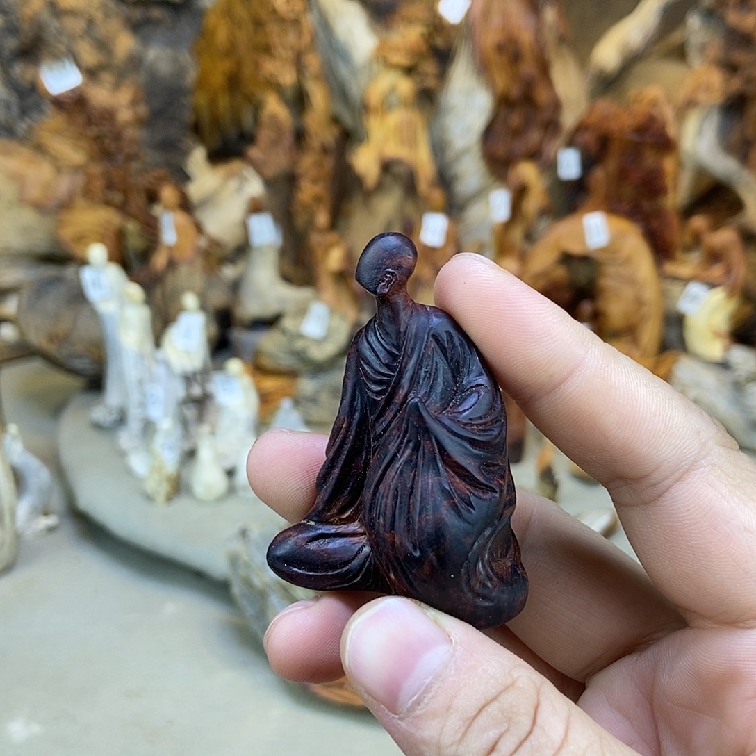 林***宇柏木精品无相手把件