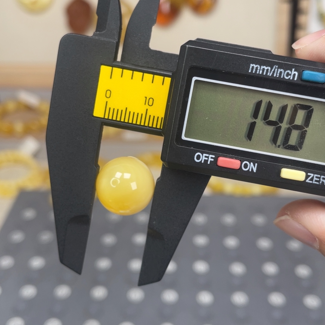 琥珀未镶嵌裸石87号