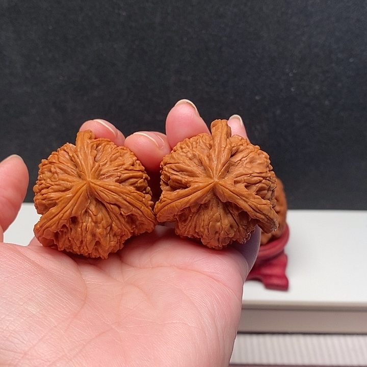 守***爱吊坠文玩核桃白奔