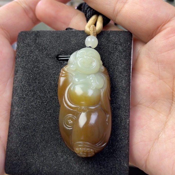 和田玉未镶嵌颈饰…**?