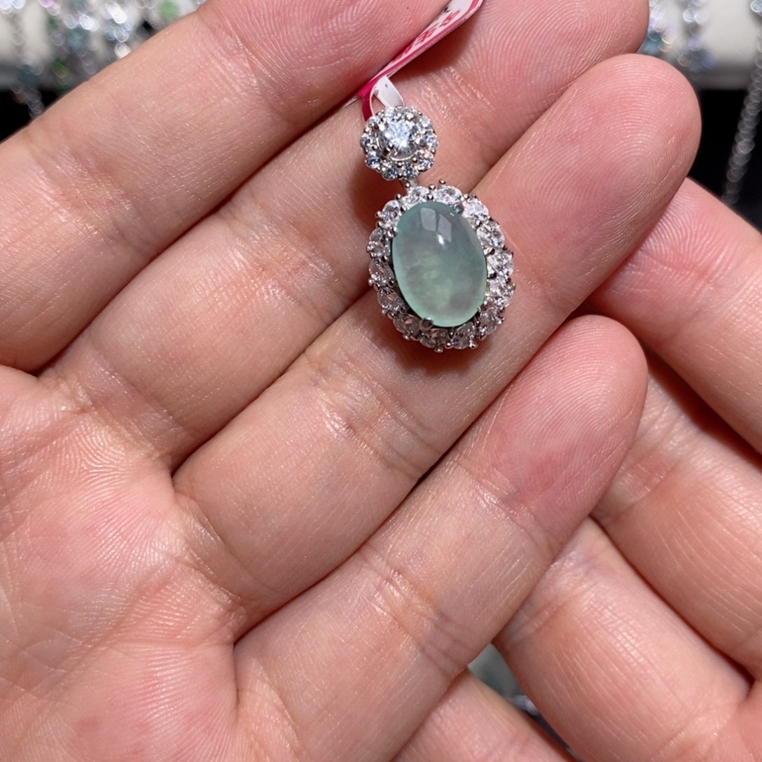 翡翠银S925镶嵌颈饰j j k k