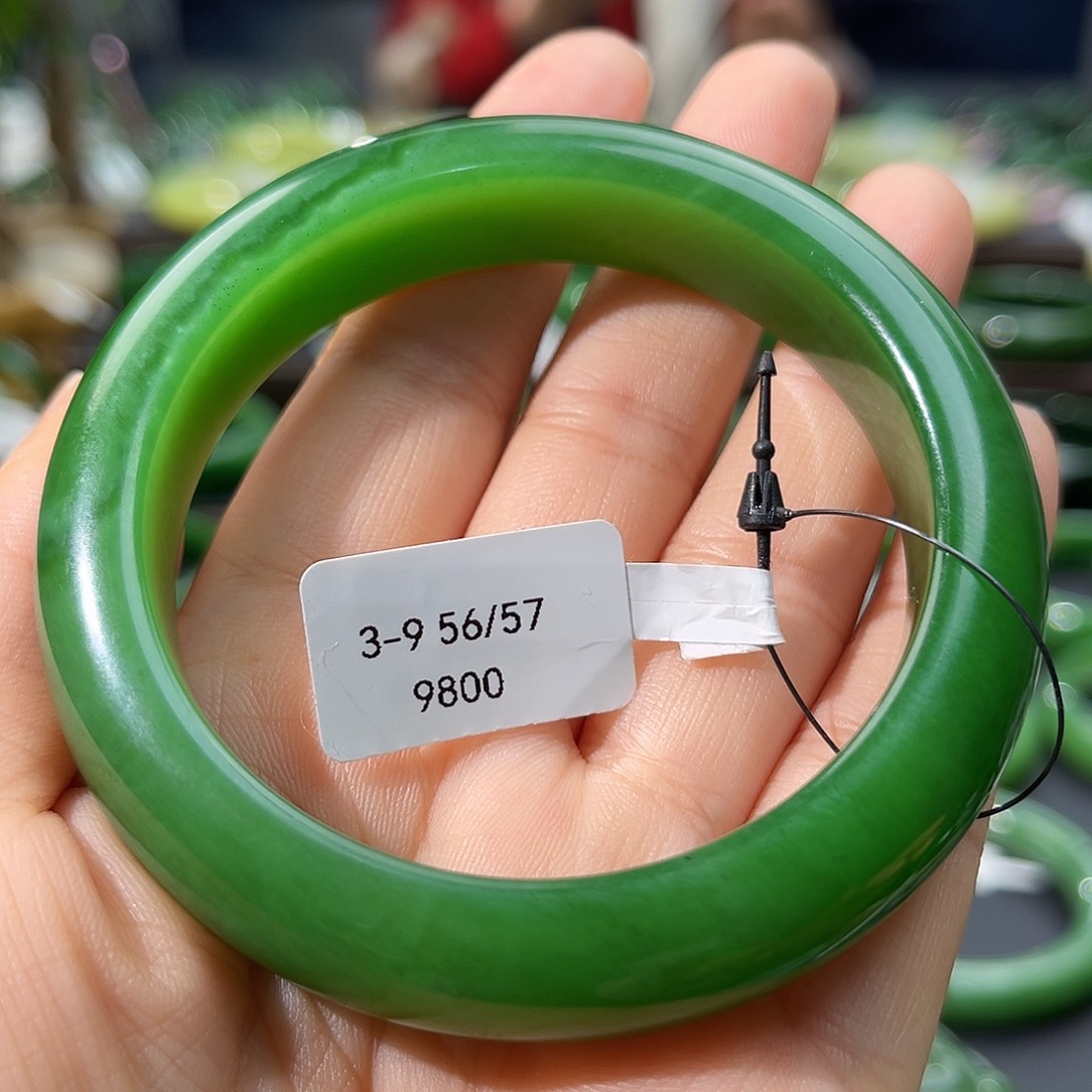 和田玉（碧玉）手镯未镶嵌