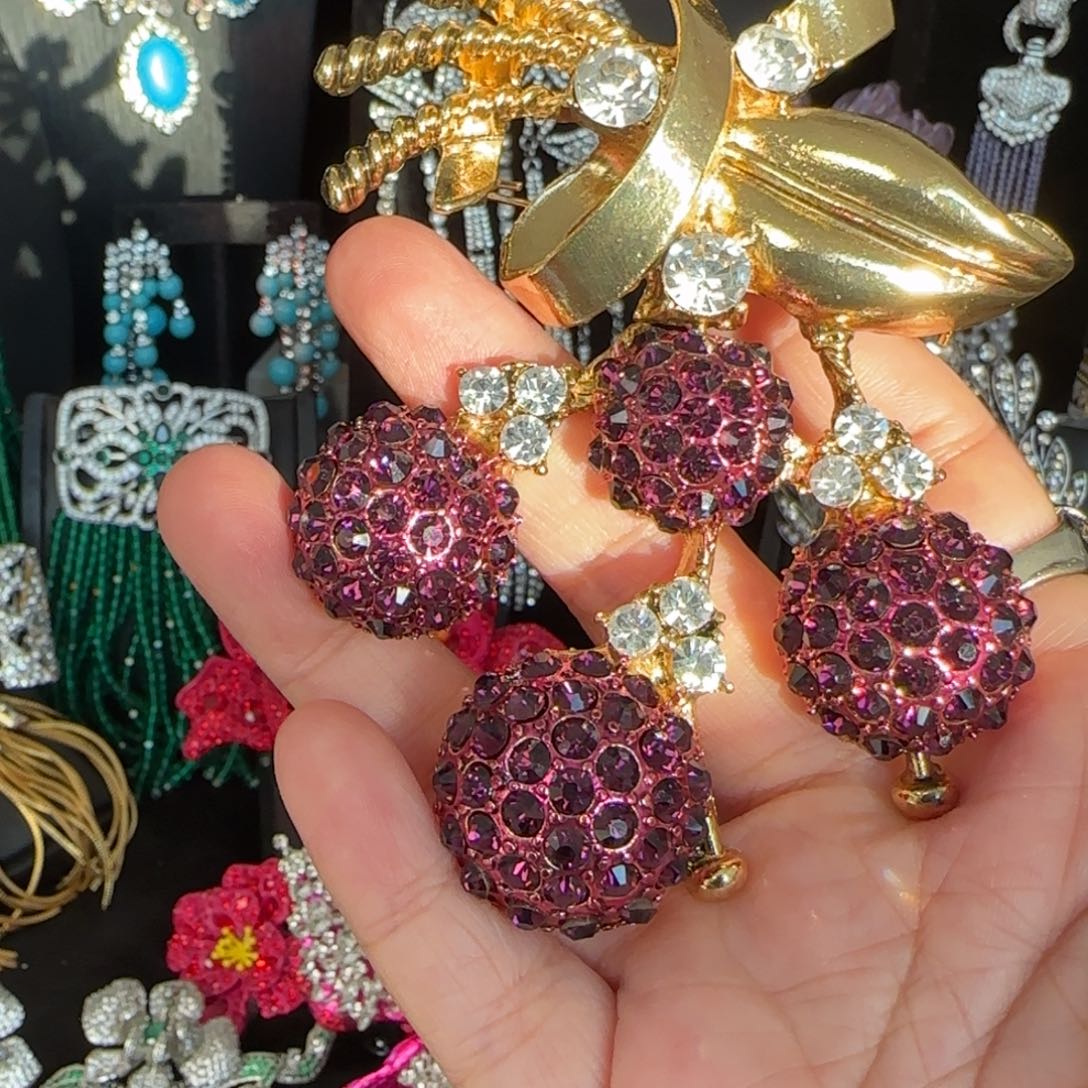 嫣***然琉璃纯铜合金胸针