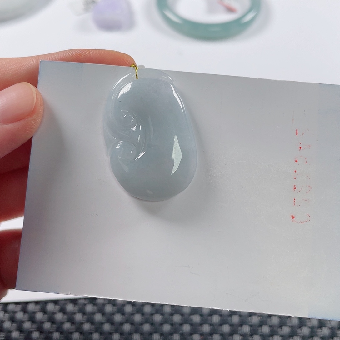 翡翠未镶嵌颈饰50