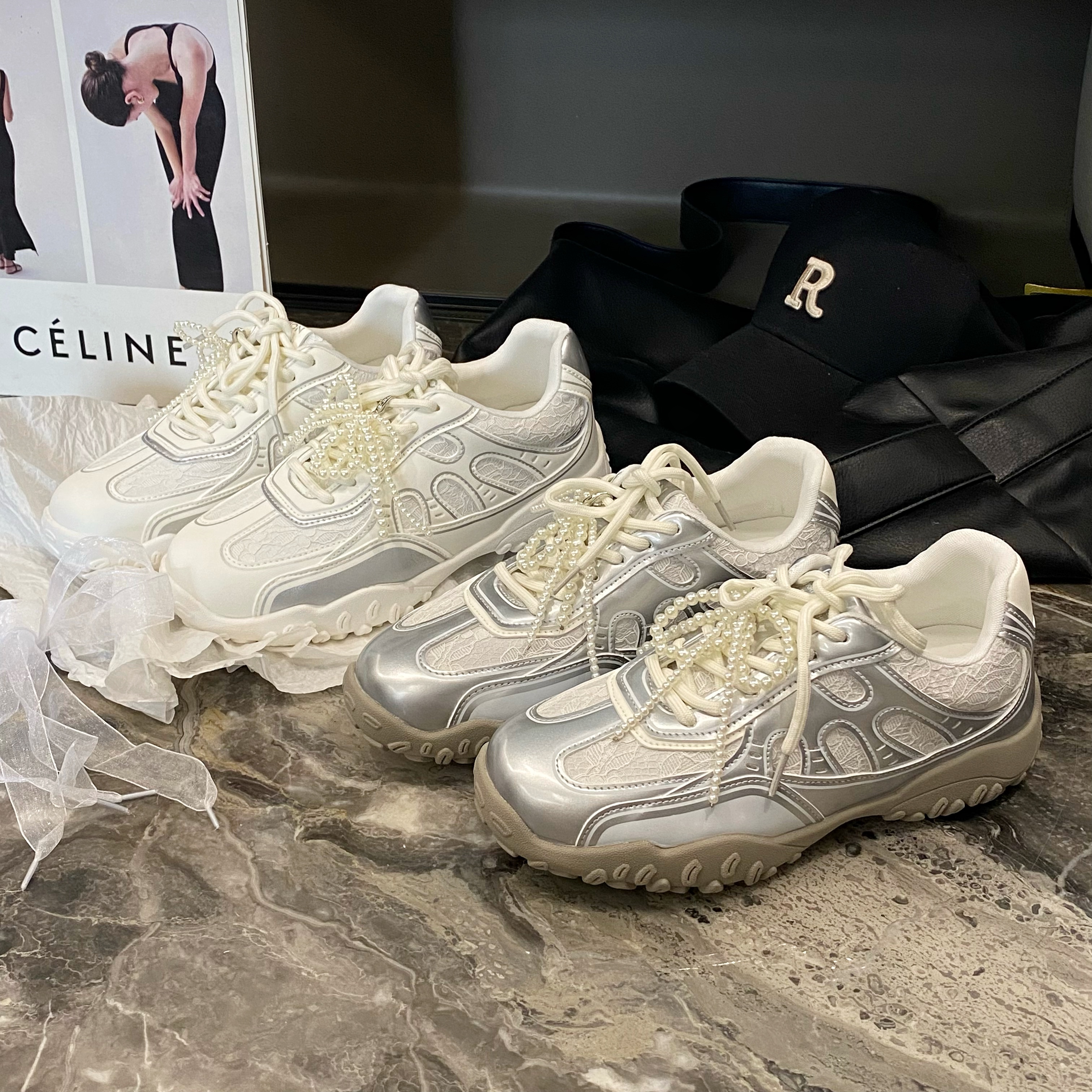 【猪猪家】月牙底内增高蕾丝珠子休闲德训鞋女阿甘鞋百搭防滑内增高