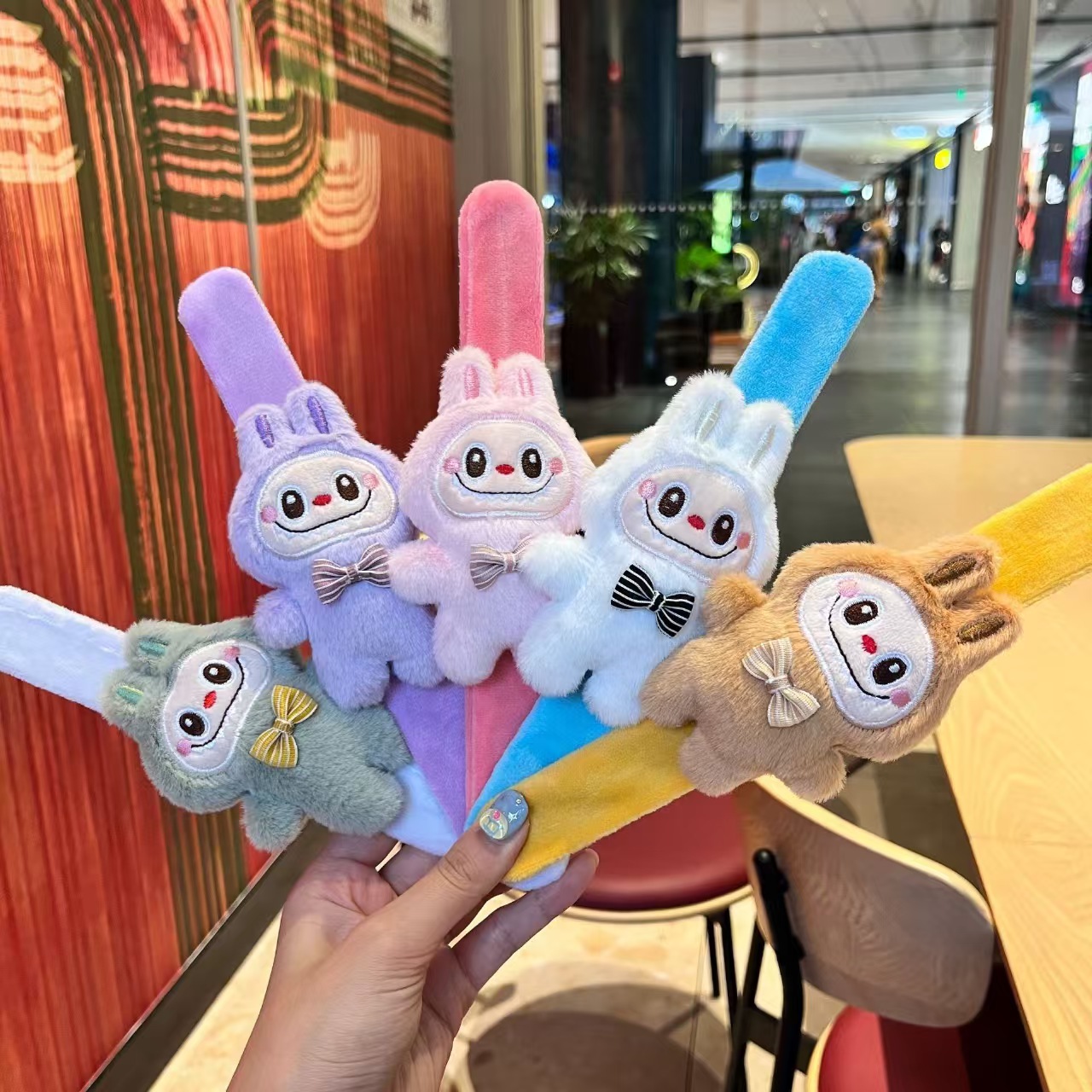 仓库随机娃衣一套