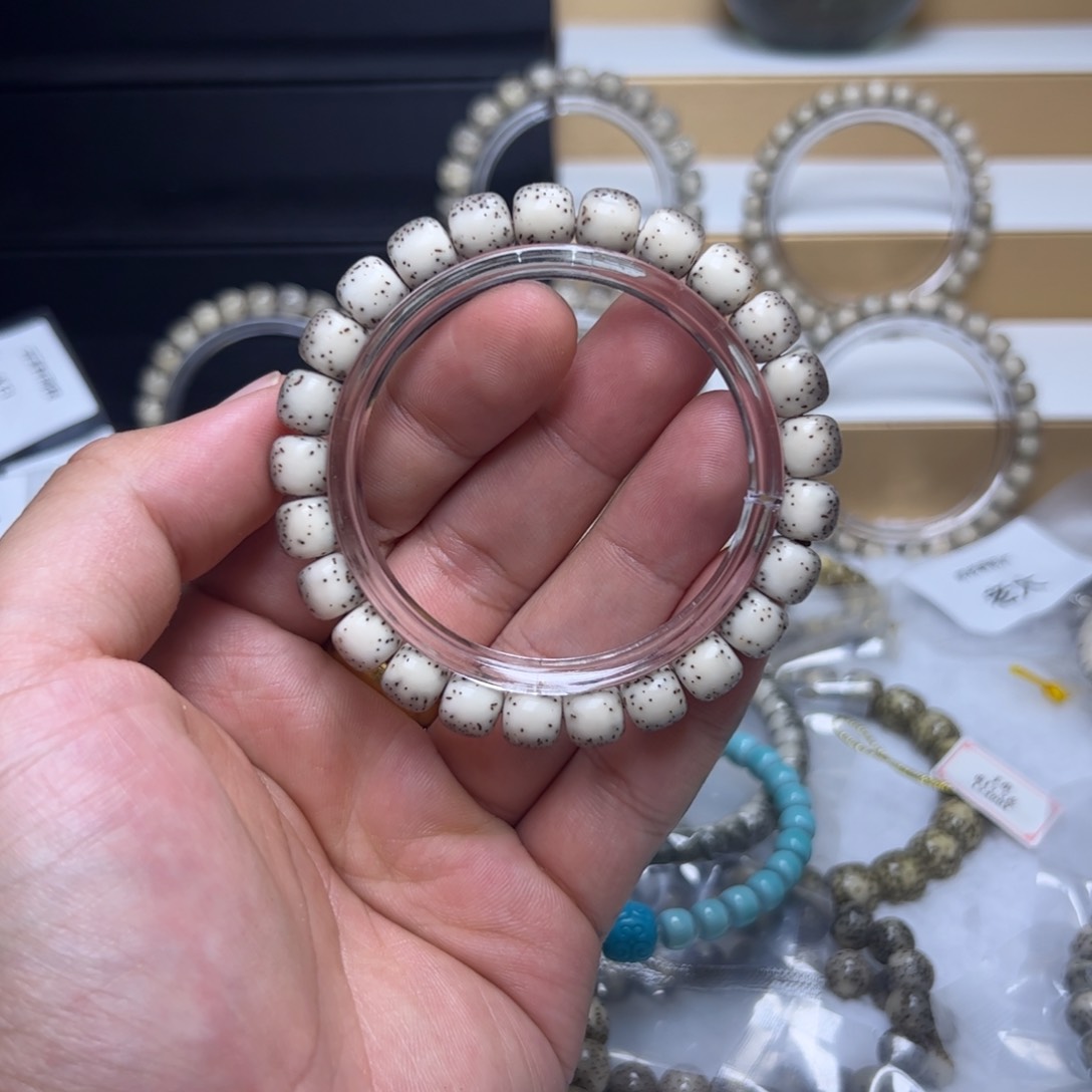 星月菩提吊坠岁**暮星月菩提星点货