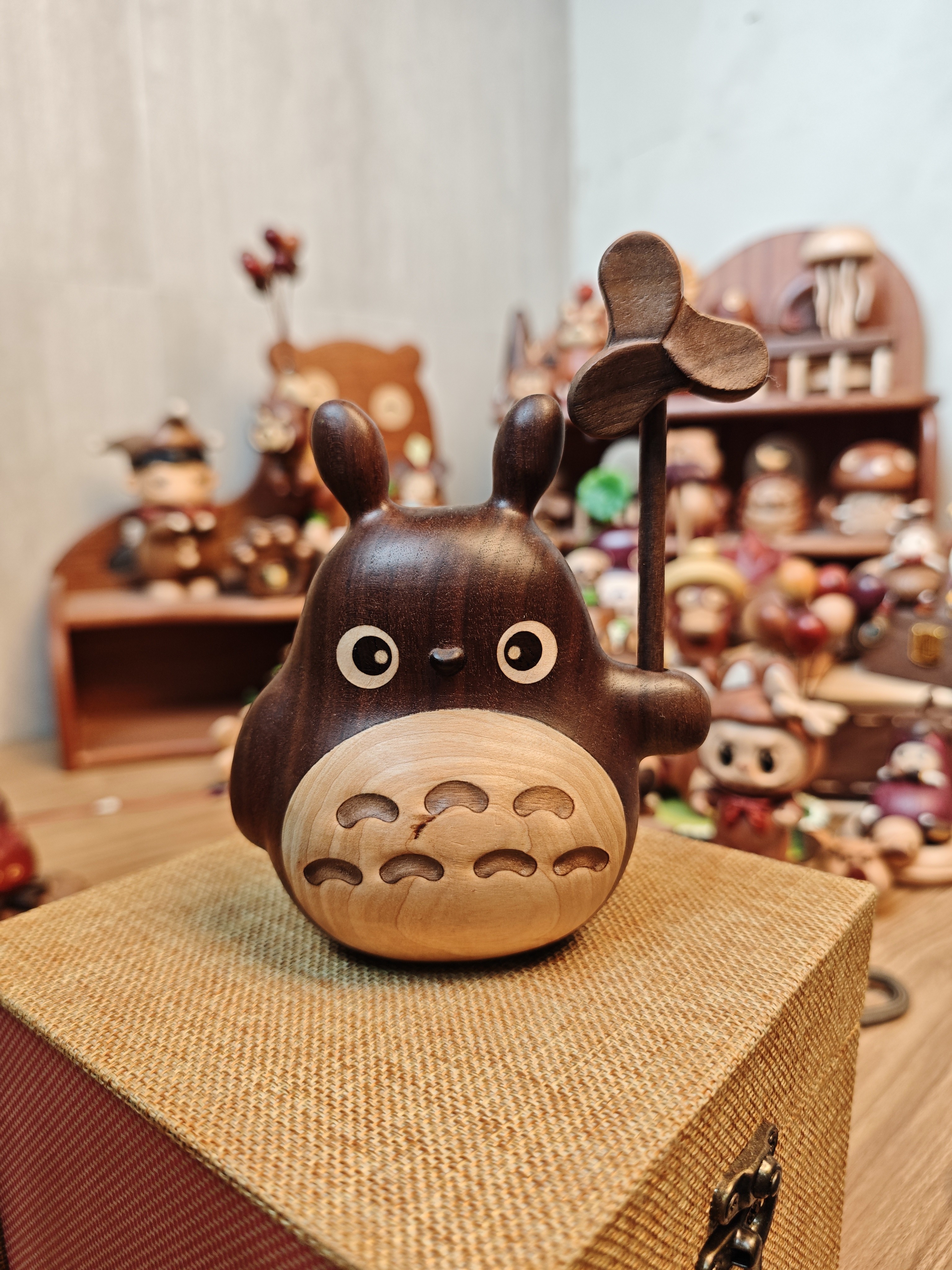 兜兜｜二等品胡桃木大龙猫 创意工艺品摆件