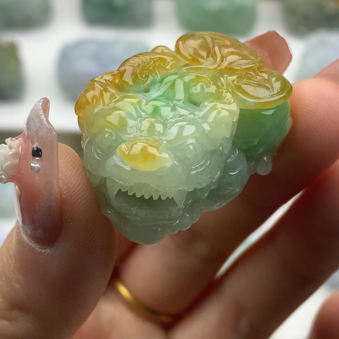 翡翠吊坠(不含链)未镶嵌旺***桃天然缅甸翡翠A货貔貅