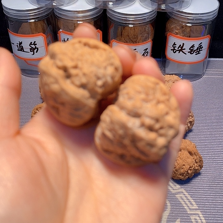 桃核把件黑*球蛤蟆头41。z z z z z