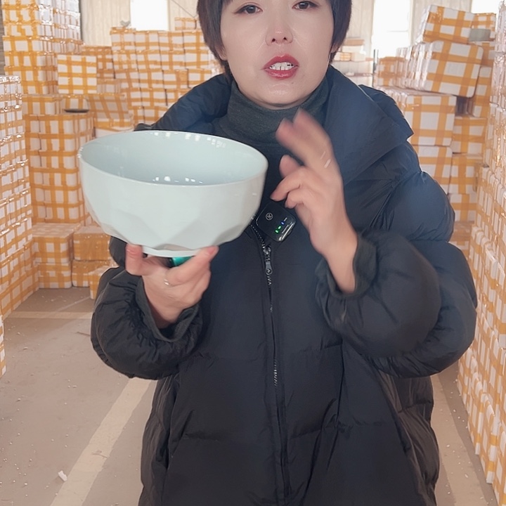 青玉大汤碗2个哈哈哈