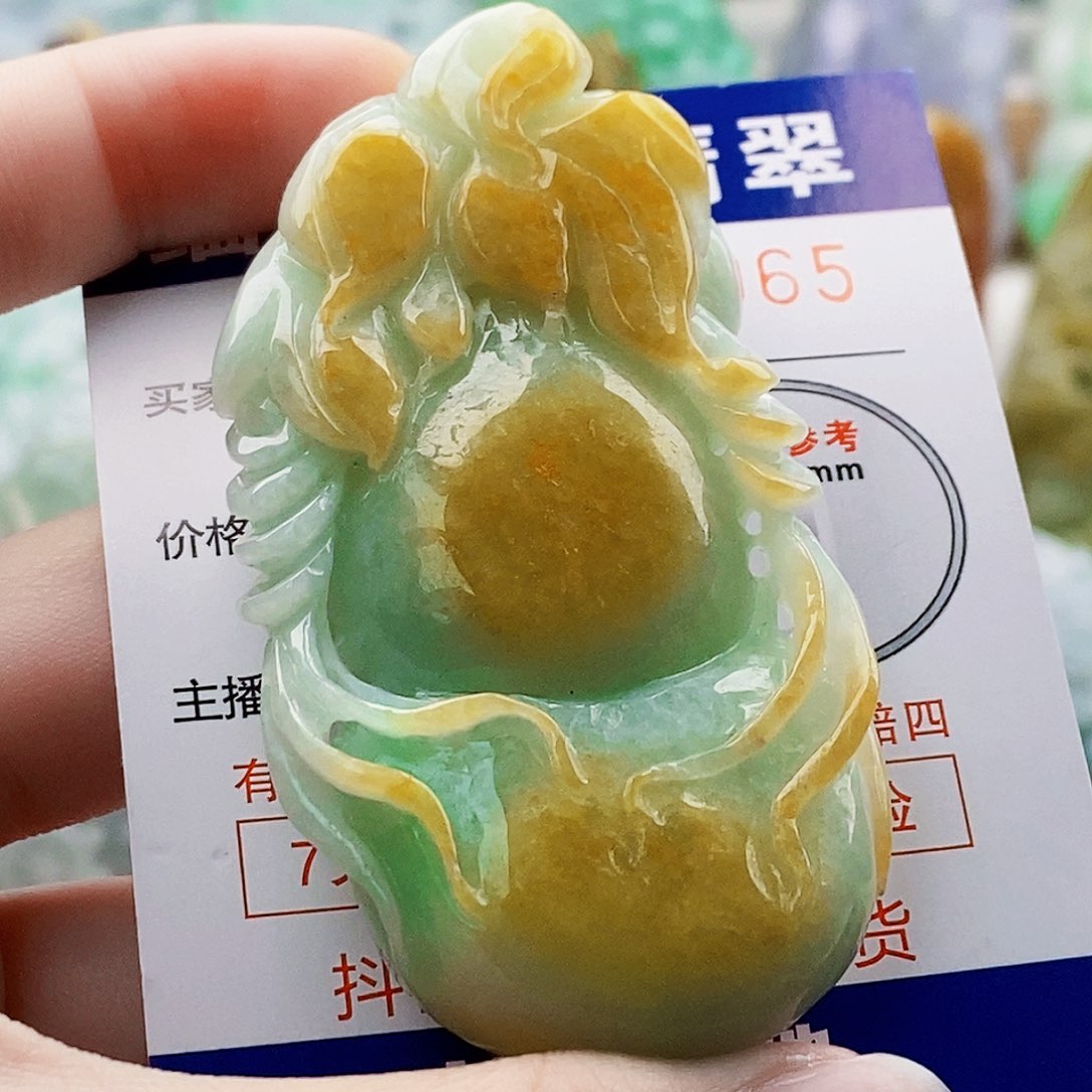 吊坠(不含链)未镶嵌翡翠