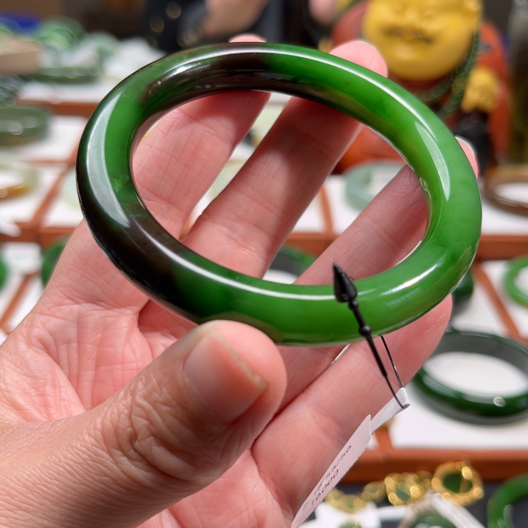 和田玉（碧玉）手镯未镶嵌