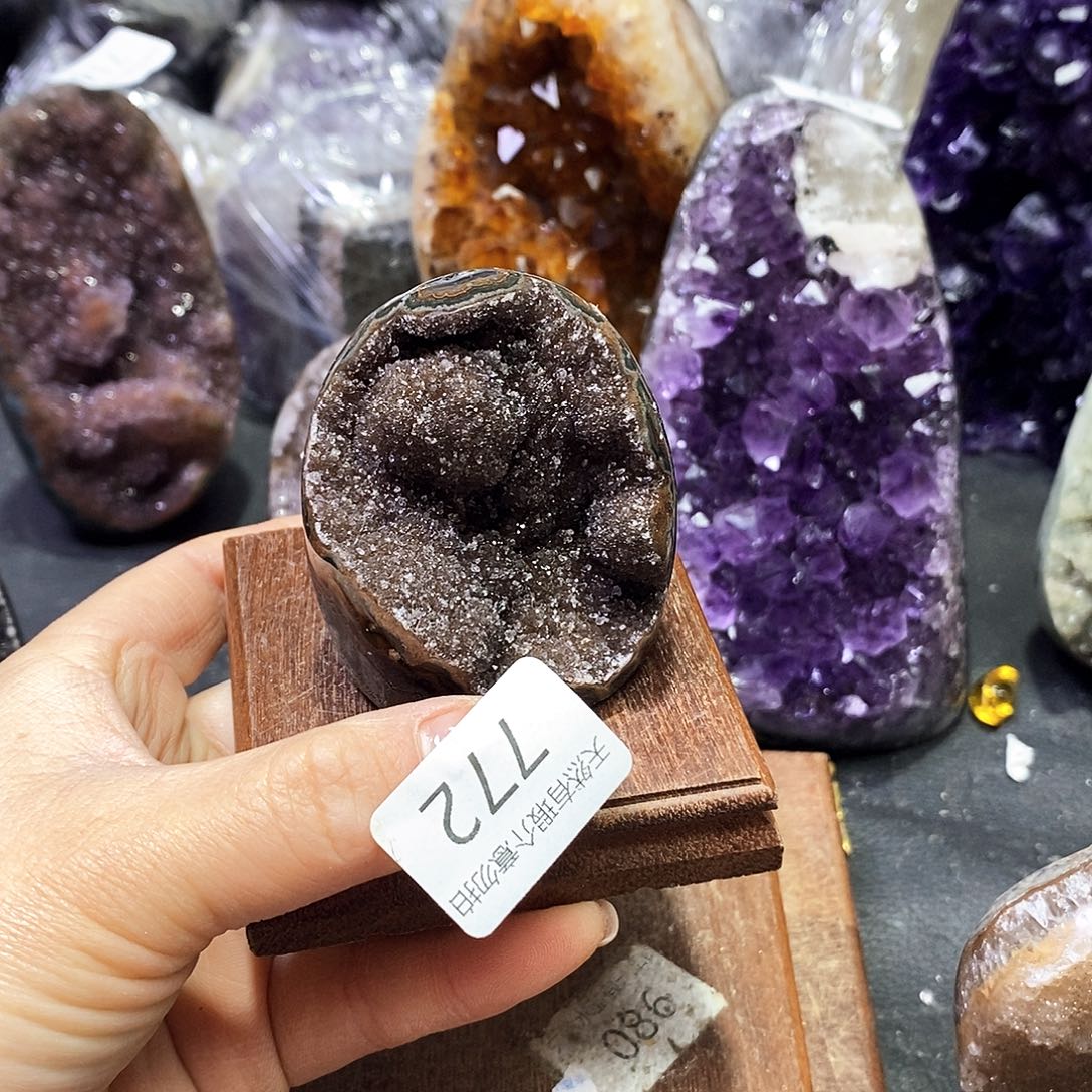 水晶大型摆件（非配饰）未镶嵌