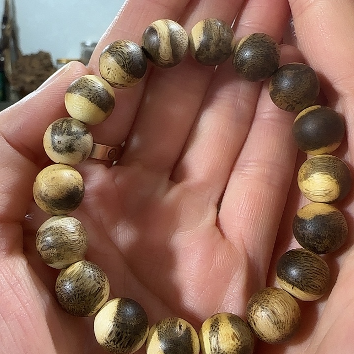 沉香手串绿奇楠沉香圆花珠单圈定制款9克+