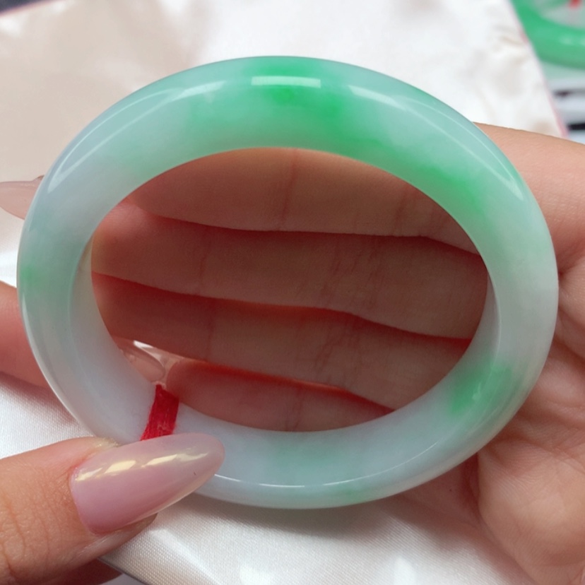【闪购商品】翡翠手镯未镶嵌57圈