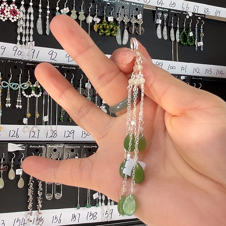 和田玉未镶嵌耳饰