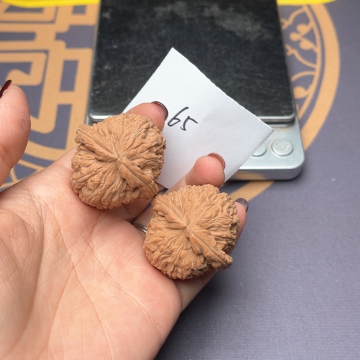 文玩核桃把件36白狮子 65号