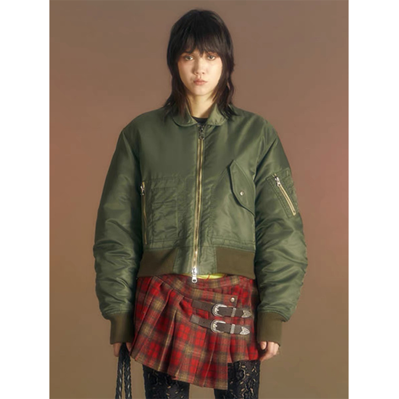 Andersson Bell 设计师品牌CLV概念店 翻领拼接撞色一体外套