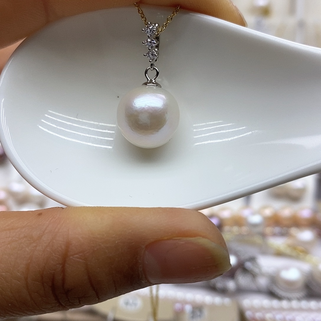淡水珍珠吊坠(赠链)银S925镶嵌