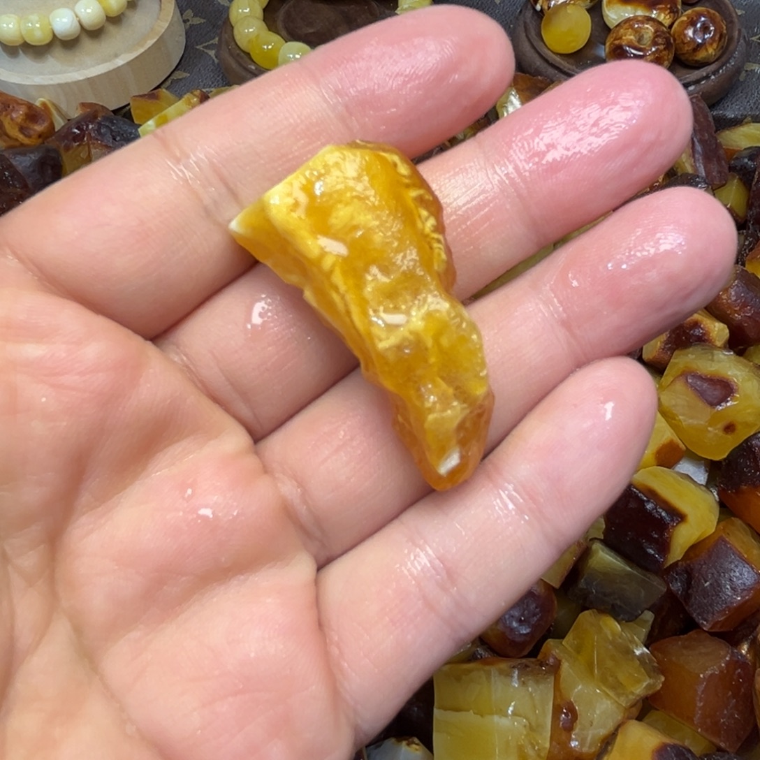 八***叔定制琥珀未镶嵌桶珠