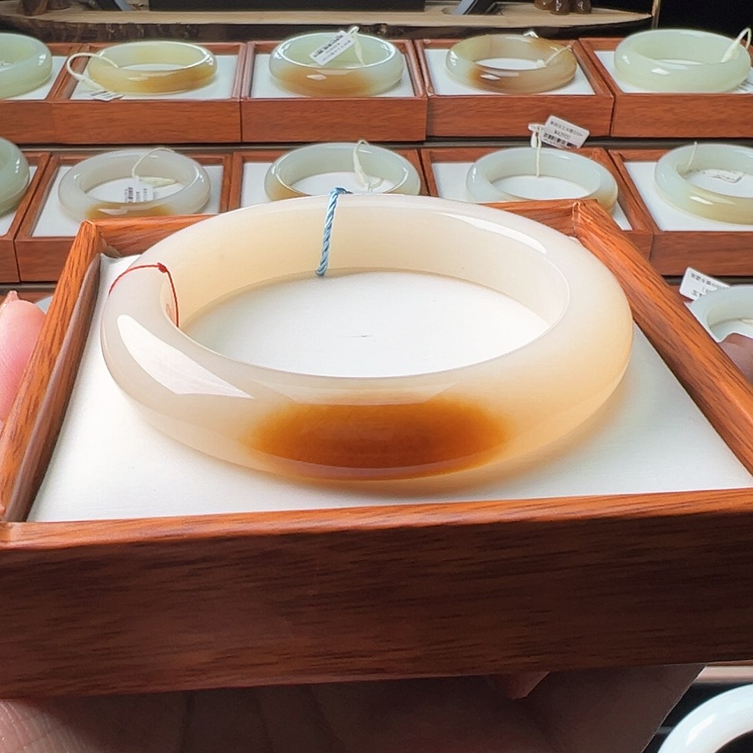 和田玉手镯未镶嵌57