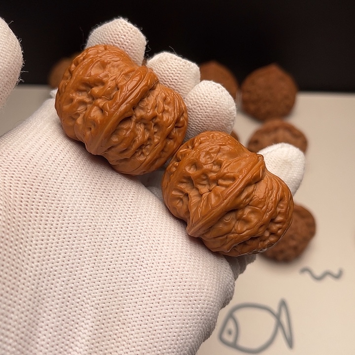 文玩核桃把件42元宝