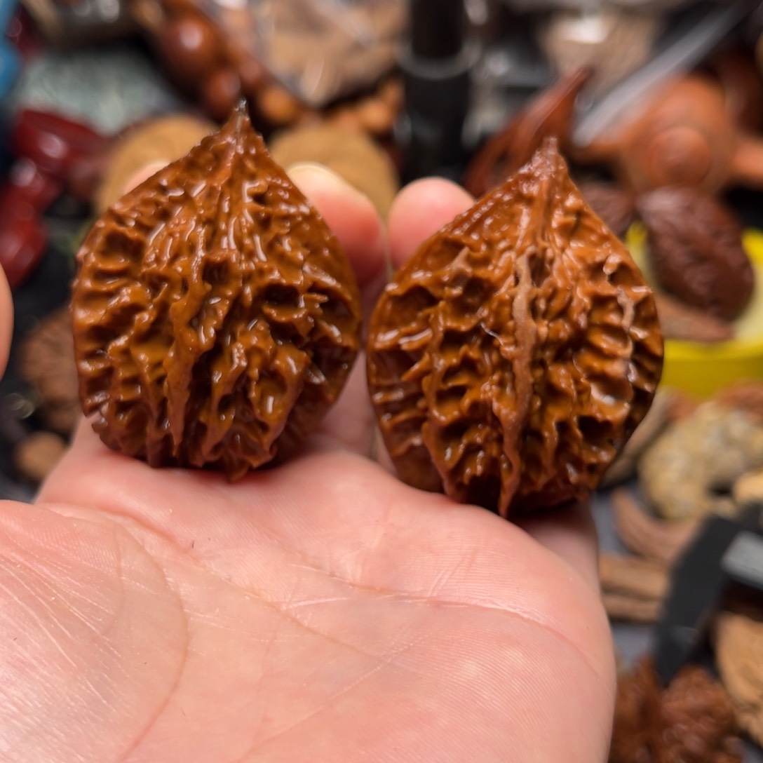 手串文玩核桃出水照龙骨2