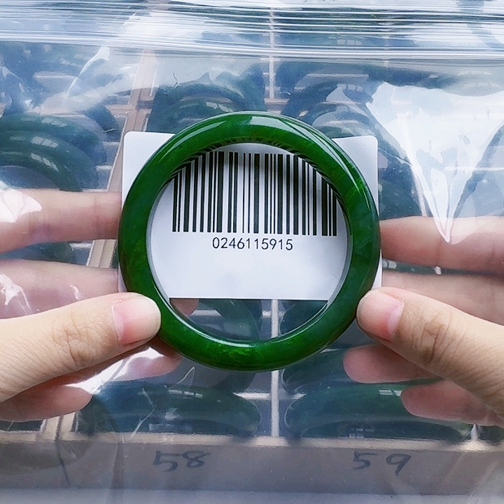 和田玉（碧玉）手镯未镶嵌5859微包容