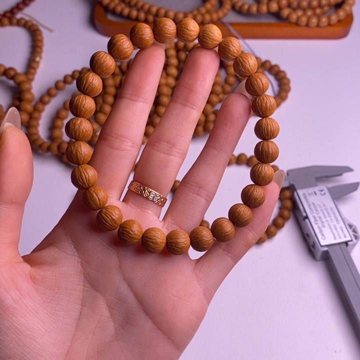 小****猴头核桃手串小凤羽