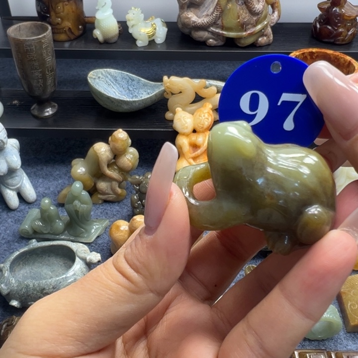 和田玉未镶嵌挂件