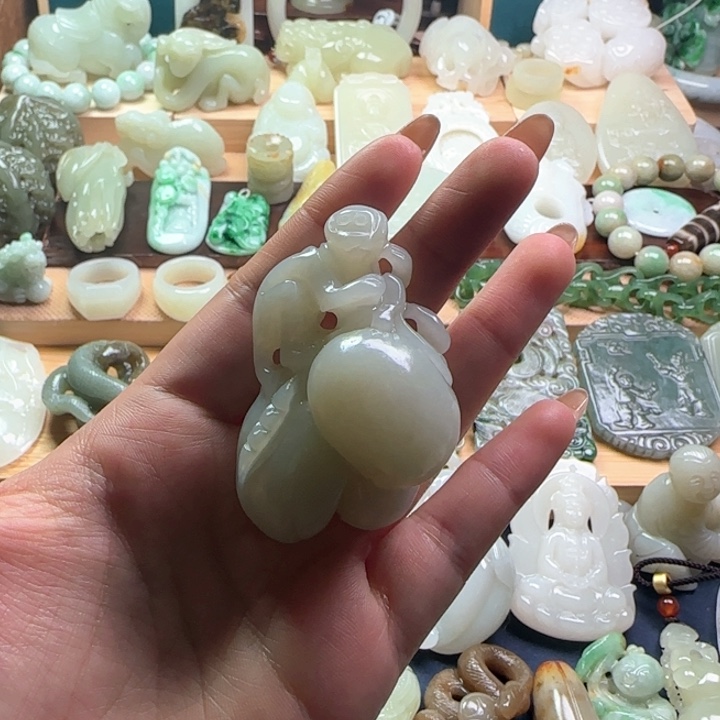 和田玉颈饰未镶嵌潇*哥