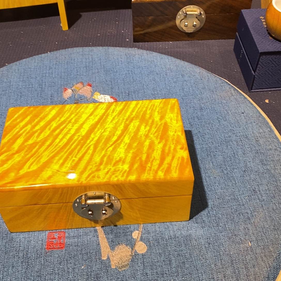 楠木1253635；y r y ty