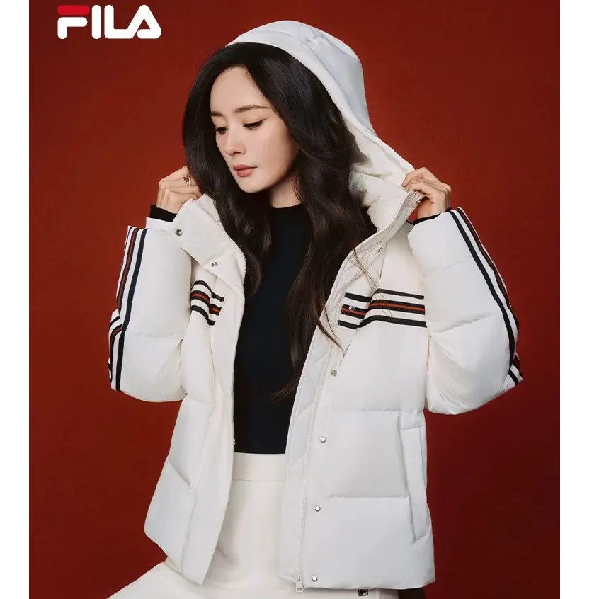 FILA斐乐女装2025冬款杨幂同款休闲舒适保暖连帽羽绒服F11W548903