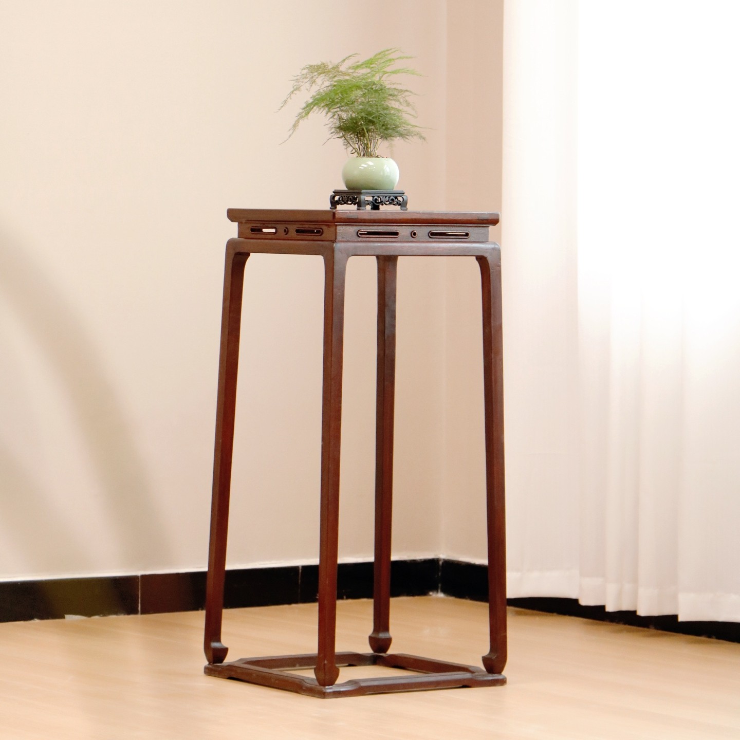 【介一山房·花梨木花几】