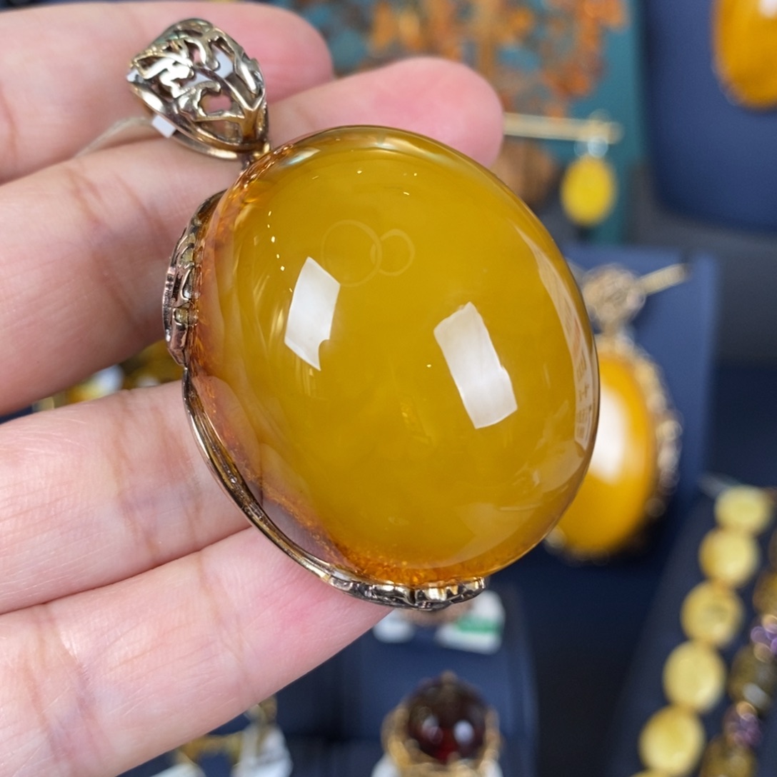 琥珀颈饰银S925镀金镶嵌