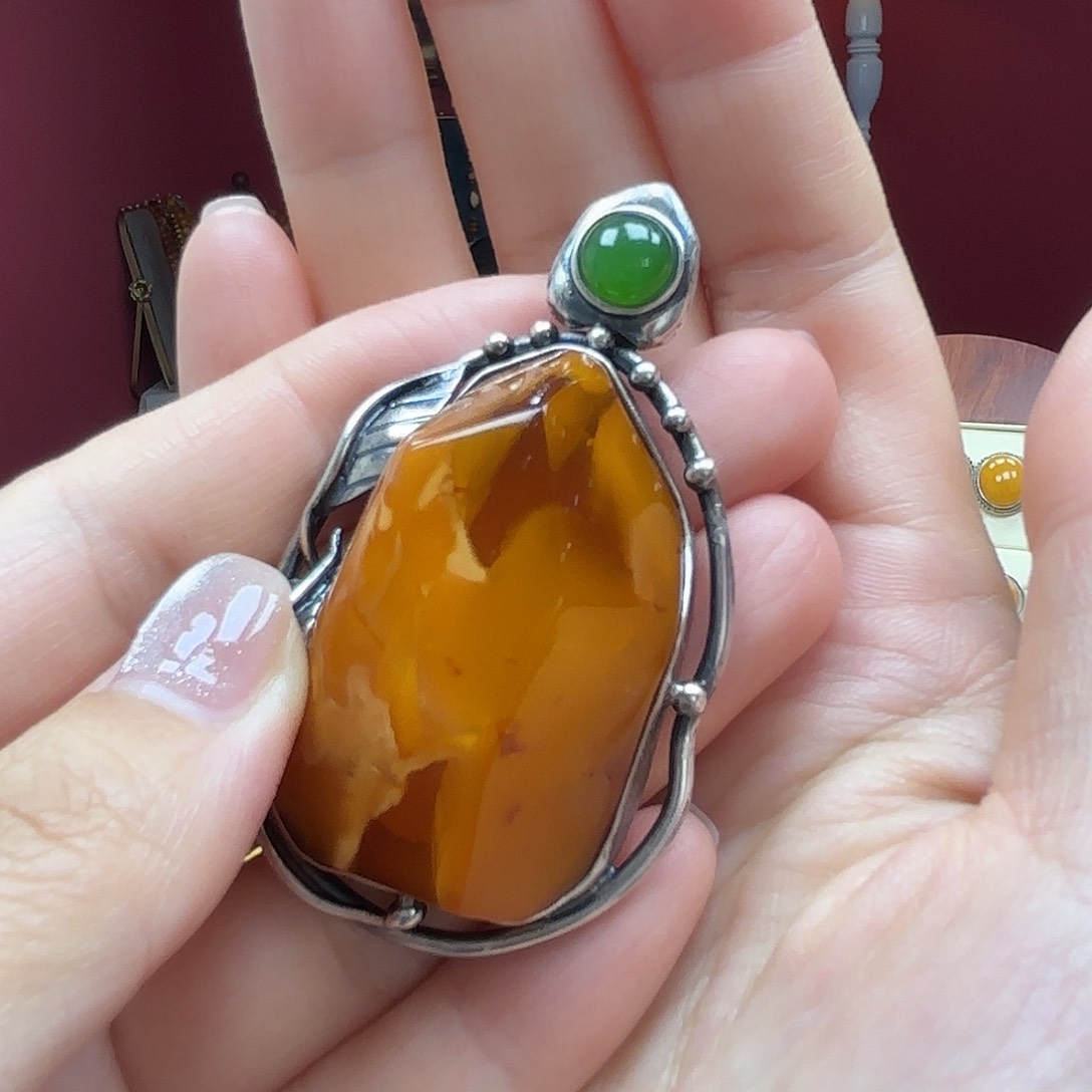 未镶嵌蜜蜡裸石2吊坠