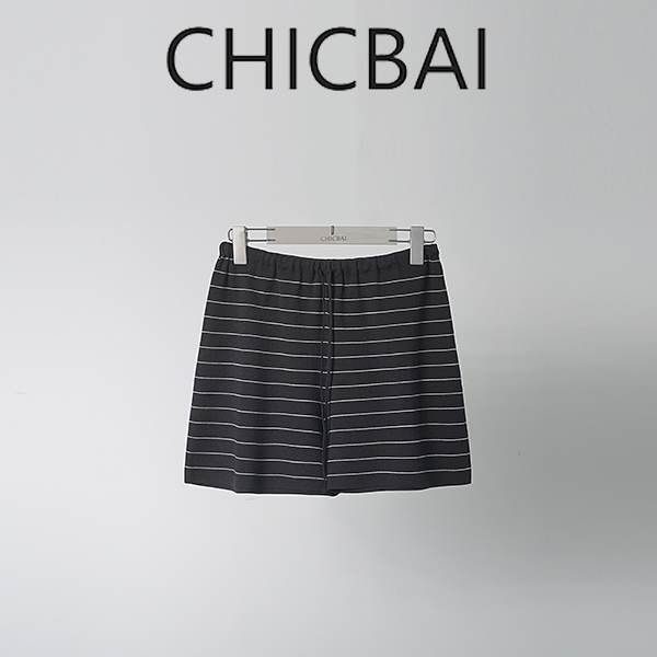 CHICBAI 松弛感穿搭 醋酸长绒棉色织短裤