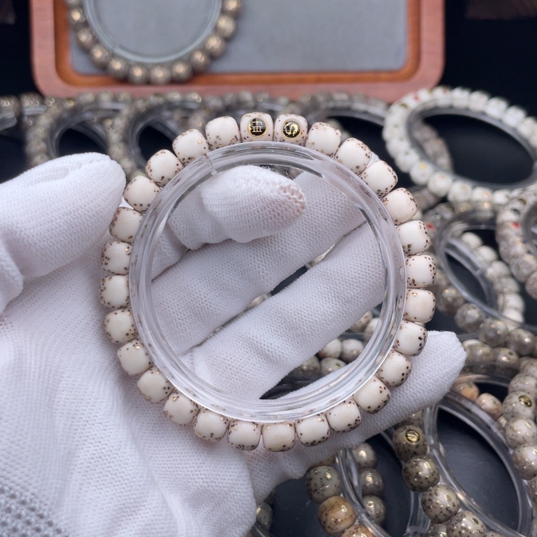 星月菩提手串石玉料骨瓷白千钉老型毕业款