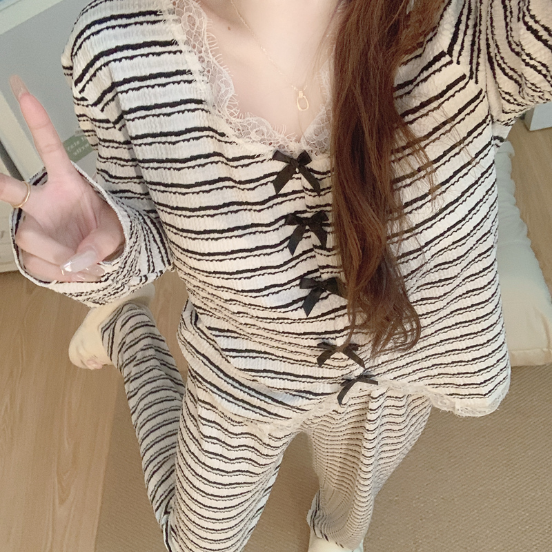 【带胸垫】蕾丝蝴蝶结睡衣女春秋季新款亲肤棉长袖条纹风家居服套装