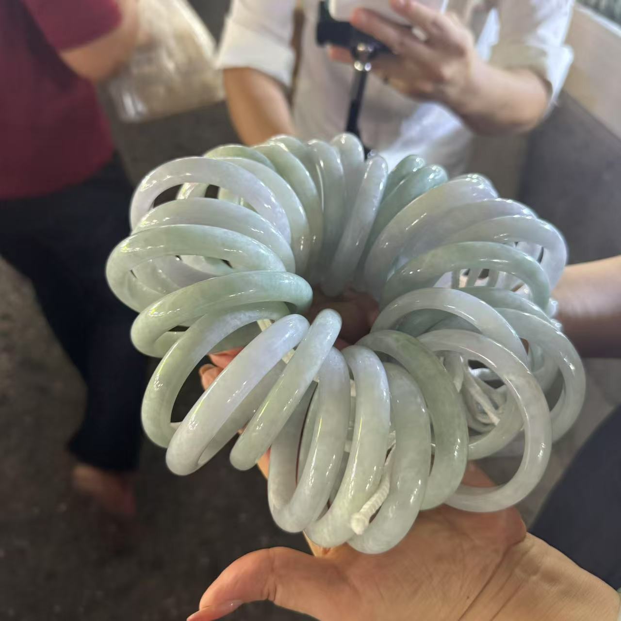 天然A货翡翠手镯--多样性发一