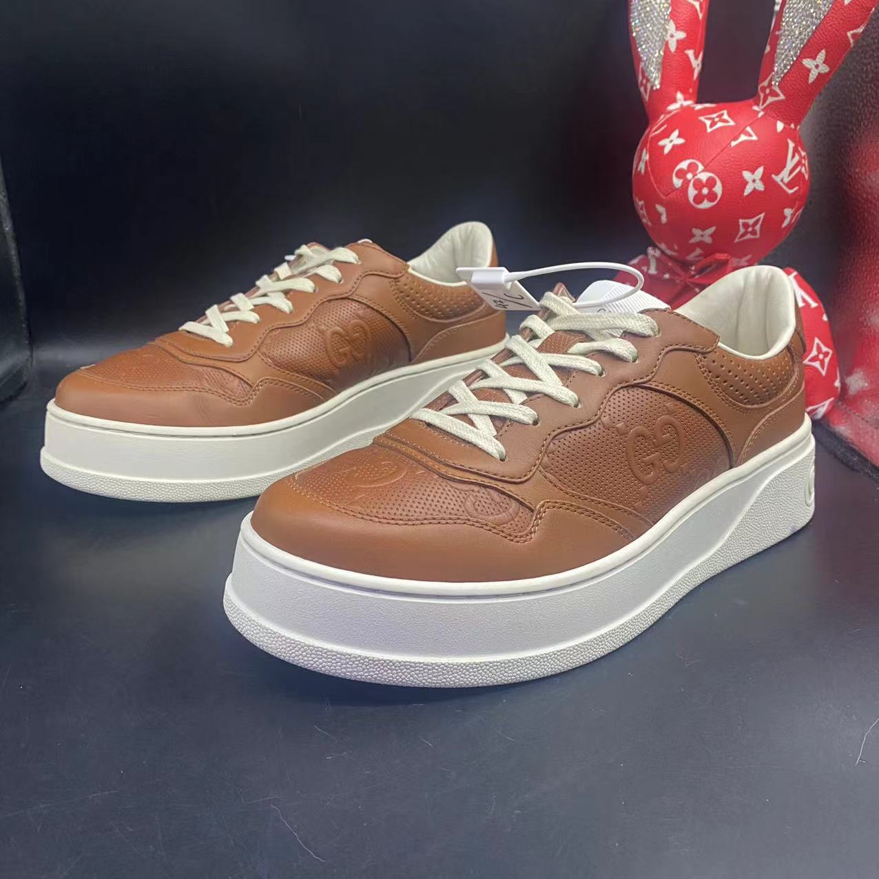 95新 GUCCI/古驰 【AO特惠】42.5欧码 男时尚棕色双G厚底饼干鞋77