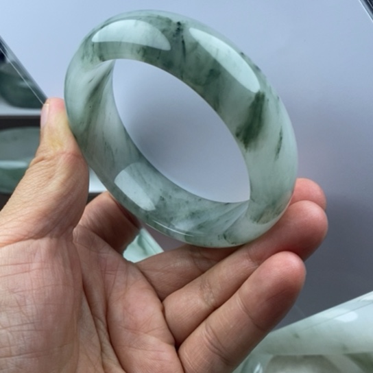 石英质玉（金丝玉）未镶嵌手镯