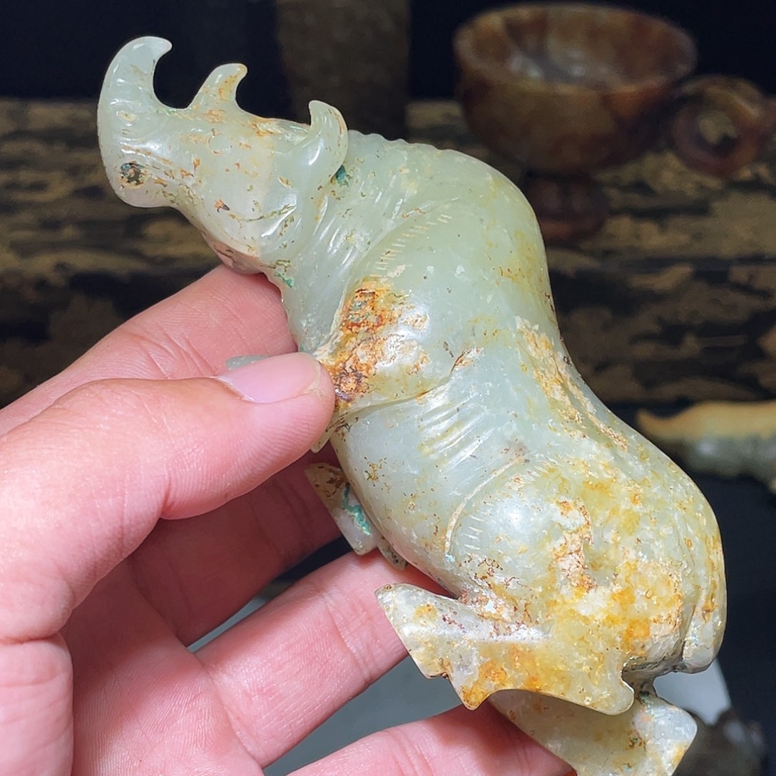 腾***飞和田玉（糖玉）未镶嵌挂件